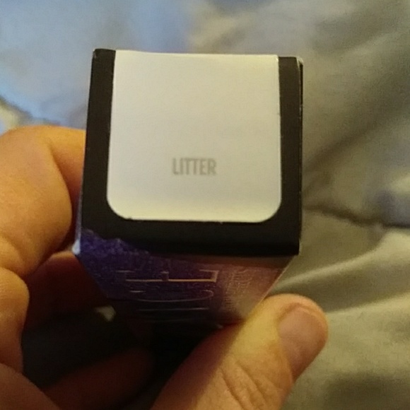 Urban Decay special effects lip topper - Picture 3 of 3